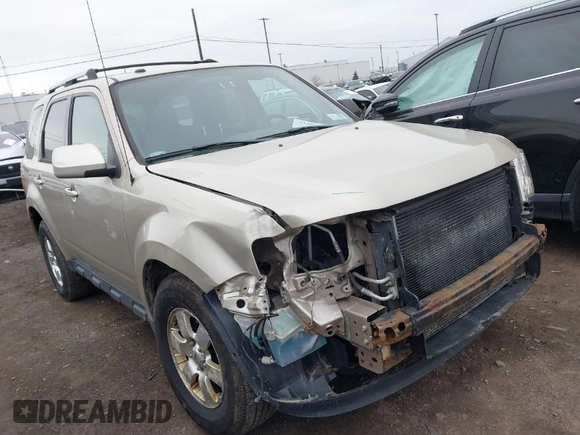2012 Ford Escape Limited with VIN 1FMCU0EG7CKC15211, listed as a IAAI auction lot 41893797 with 95,561 mi miles. Bid and sale history available at carsss.com. Image 1.