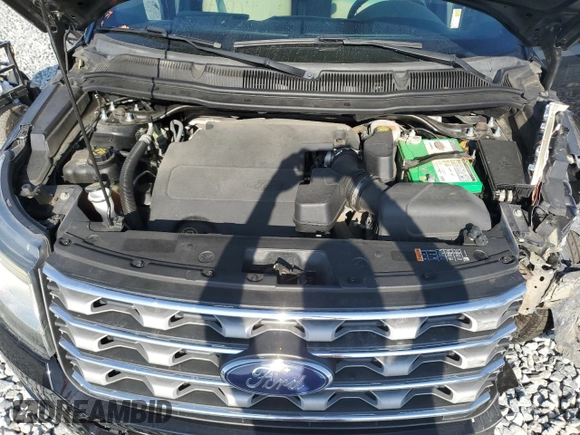 2017 Ford Explorer XLT z VIN 1FM5K7D87HGB20742, wystawiony jako Copart lot #55100945 z przebiegiem 82 558 mil mil oraz Czysty tytuł • Clean title. Historia ofert i sprzedaży dostępna na DreamBid. Obrazek 12.