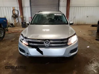 2017 Volkswagen Tiguan S z VIN WVGAV7AX9HW501192, wystawiony jako Copart lot #58719315 z przebiegiem 97 207 mil mil oraz Czysty tytuł • Clean title. Historia ofert i sprzedaży dostępna na DreamBid. Obrazek 5.