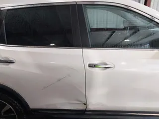 2018 Nissan Rogue S with VIN JN8AT2MV3JW311177, listed as a IAAI auction lot 41984736 with 57,241 mi miles. Bid and sale history available at carsss.com. Image 13.