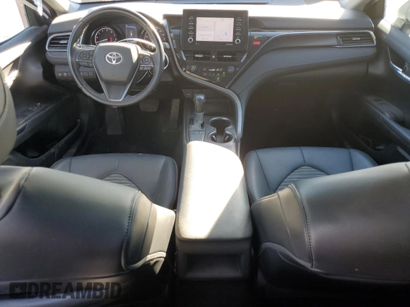 2022 Toyota Camry SE with VIN 4T1G11AK8NU033910, listed as a Copart auction lot 80560594 with 28,298 mi miles and Salvage Title. Bid and sale history available at carsss.com. Image 8.