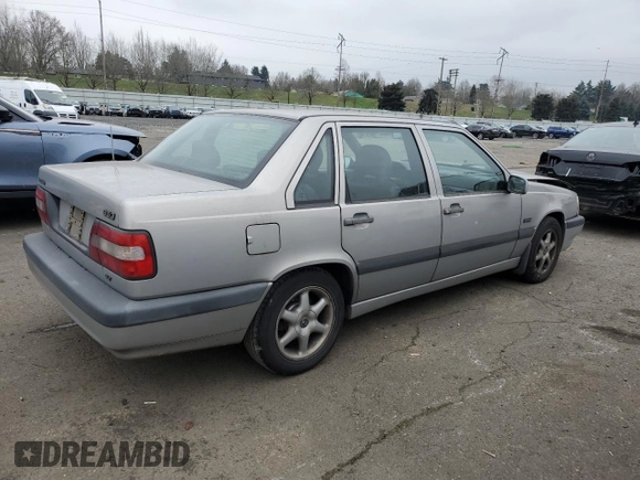 1996 Volvo S70 с VIN YV1LS5542T2274433, выставлен на аукционе Copart как лот 41997065 с пробегом 88 757 миль миль и Списание • Salvage title. История ставок и продаж доступна на DreamBid. Изображение 3.