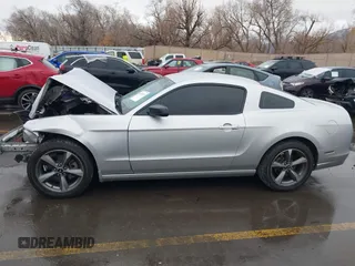 2013 Ford Mustang V6 with VIN 1ZVBP8AM1D5209466, listed as a IAAI auction lot 41529149 with 88,028 mi miles and . Bid and sale history available at carsss.com. Image 15.