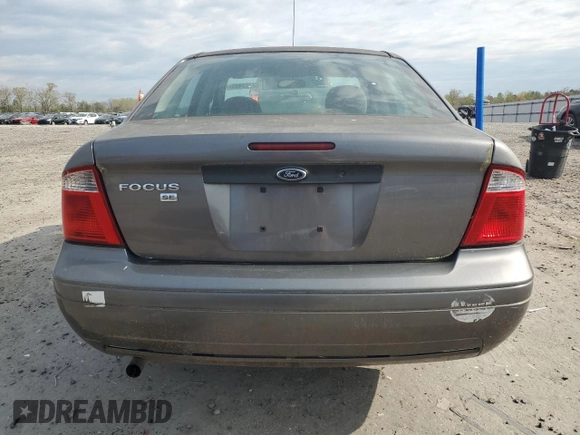 2007 Ford Focus S z VIN 1FAFP34N67W111209, wystawiony jako Copart lot #52708405 z przebiegiem 100 538 mil mil oraz Czysty tytuł • Clean title. Historia ofert i sprzedaży dostępna na DreamBid. Obrazek 6.