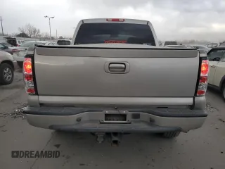 2005 GMC Sierra Denali z VIN 2GTEK63N951254277, wystawiony jako Copart lot #47635015 z przebiegiem 177 167 mil mil oraz Szkody całkowita. Historia ofert i sprzedaży dostępna na DreamBid. Obrazek 6.