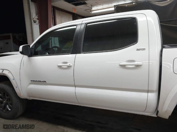 2023 Toyota Tacoma 2WD SR5 with VIN 3TYAZ5CN9PT030723, listed as a IAAI auction lot 41607535 with 40,215 mi miles. Bid and sale history available at carsss.com. Image 15.