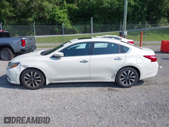 2016 Nissan Altima SR with VIN 1N4AL3APXGC263779, listed as a IAAI auction lot 42356375 with 172,380 mi miles and . Bid and sale history available at DreamBid. Image 14.