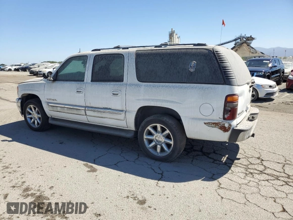 2003 GMC Yukon XL SLT with VIN 3GKEC16T73G272957, listed as a Copart auction lot 68890194 with 233,709 mi miles and Clean Title. Bid and sale history available at carsss.com. Image 2.