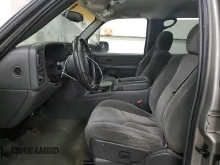 2003 Chevrolet Silverado 1500HD LS z VIN 1GCGK13U43F132922, wystawiony jako Copart lot #68942804 z przebiegiem Nie podano mil oraz Czysty tytuł • Clean title. Historia ofert i sprzedaży dostępna na DreamBid. Obrazek 7.