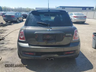 2013 MINI Hardtop S z VIN WMWSV3C54DT476675, wystawiony jako Copart lot #55573195 z przebiegiem 122 947 mil mil oraz Czysty tytuł • Clean title. Historia ofert i sprzedaży dostępna na DreamBid. Obrazek 6.