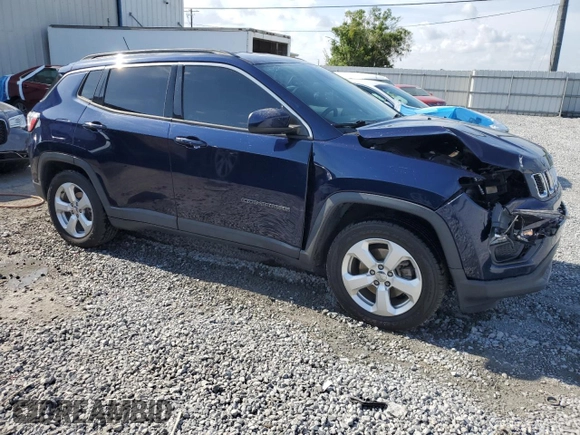 2018 Jeep Compass Latitude with VIN 3C4NJCBB5JT125048, listed as a Copart auction lot 54933965 with 82,266 mi miles and Salvage Title. Bid and sale history available at DreamBid. Image 4.