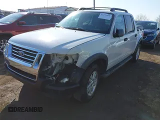 2010 Ford Explorer Sport Trac XLT z VIN 1FMEU3BE4AUA31407, wystawiony jako IAAI lot #41771678 z przebiegiem 105 988 mil mil oraz . Historia ofert i sprzedaży dostępna na DreamBid. Obrazek 17.