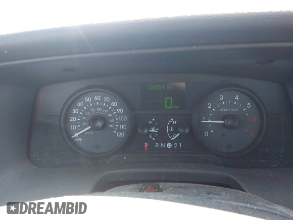 2006 Mercury Grand Marquis LS Premium z VIN 2MEHM75W56X605511, wystawiony jako IAAI lot #41642522 z przebiegiem 120 054 mil mil oraz . Historia ofert i sprzedaży dostępna na DreamBid. Obrazek 7.