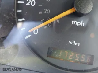 2004 Mercedes-Benz M-Class 3.5L with VIN 4JGAB57E34A460536, listed as a IAAI auction lot 41511246 with 172,556 mi miles. Bid and sale history available at carsss.com. Image 7.