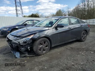 2023 Hyundai Elantra SEL z VIN 5NPLM4AG4PH093770, wystawiony jako Copart lot #52136435 z przebiegiem Nie podano mil oraz Szkoda całkowita • Salvage title. Historia ofert i sprzedaży dostępna na DreamBid. Obrazek 1.