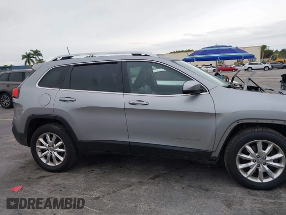 2017 Jeep Cherokee Limited with VIN 1C4PJMDS4HW613200, listed as a IAAI auction lot 41638978 with 81,356 mi miles. Bid and sale history available at carsss.com. Image 14.