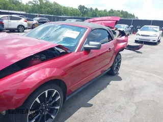 2007 Ford Mustang Deluxe with VIN 1ZVFT84N375262112, listed as a IAAI auction lot 42298758 with 146,489 mi miles and . Bid and sale history available at DreamBid. Image 19.
