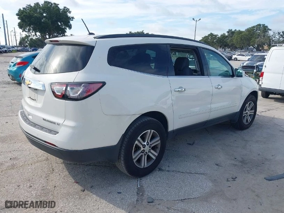 2015 Chevrolet Traverse LT with VIN 1GNKRGKD1FJ329260, listed as a IAAI auction lot 40332179 with 1 mi miles. Bid and sale history available at carsss.com. Image 4.