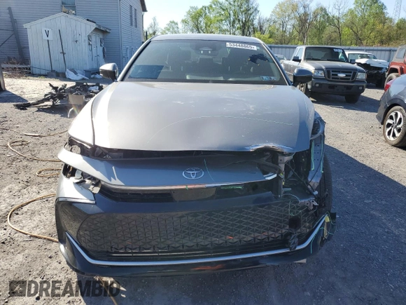 2023 Toyota Crown XLE z VIN JTDAAAAF3P3007236, wystawiony jako Copart lot #53448865 z przebiegiem 30 011 mil mil oraz Szkoda całkowita • Salvage title. Historia ofert i sprzedaży dostępna na DreamBid. Obrazek 5.