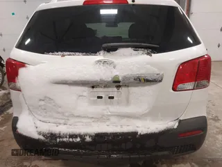 2012 Kia Sorento LX with VIN 5XYKTDA28CG217978, listed as a IAAI auction lot 41920274 with 151,978 mi miles. Bid and sale history available at carsss.com. Image 16.