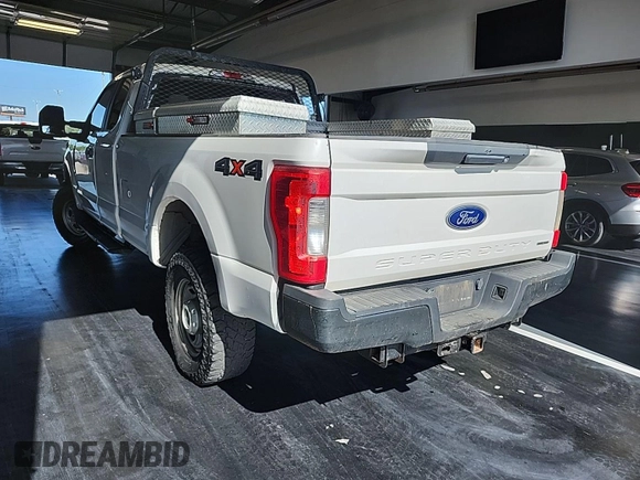 2018 Ford F-250 XL z VIN 1FT7X2B64JEB43318, wystawiony jako IAAI lot #42879295 z przebiegiem 215 145 mil mil oraz . Historia ofert i sprzedaży dostępna na DreamBid. Obrazek 25.