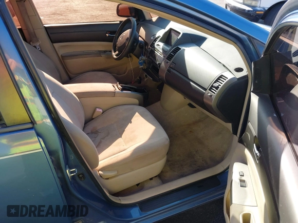 2004 Toyota Prius with VIN JTDKB22U640112757, listed as a IAAI auction lot 42145750 with 181,310 mi miles and . Bid and sale history available at DreamBid. Image 5.