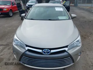 2017 Toyota Camry Hybrid LE with VIN 4T1BD1FK1HU213812, listed as a IAAI auction lot 41730565 with 67,706 mi miles. Bid and sale history available at carsss.com. Image 12.
