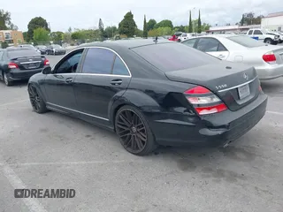 2007 Mercedes-Benz S 550 with VIN WDDNG71X57A054555, listed as a IAAI auction lot 42061165 with 127,885 mi miles and . Bid and sale history available at DreamBid. Image 3.