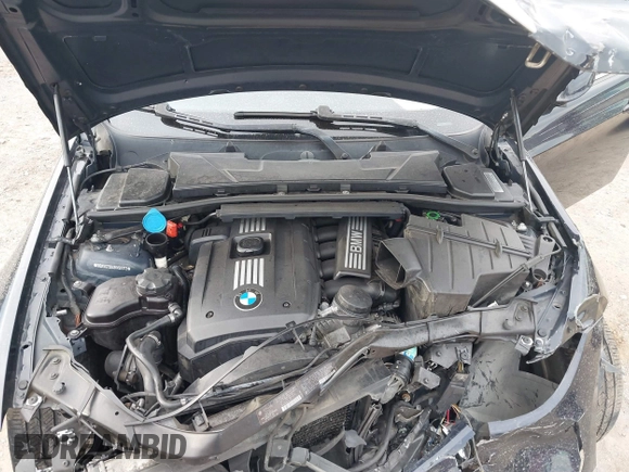 2008 BMW 3 Series 328xi with VIN WBAVC73548KX92373, listed as a IAAI auction lot 41741690 with 1 mi miles. Bid and sale history available at carsss.com. Image 10.