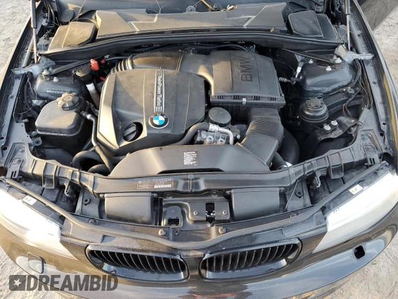 2012 BMW 1 Series 135i with VIN WBAUC9C50CVM12475, listed as a Copart auction lot 76049314 with 121,725 mi miles and Non repairable. Bid and sale history available at DreamBid. Image 11.