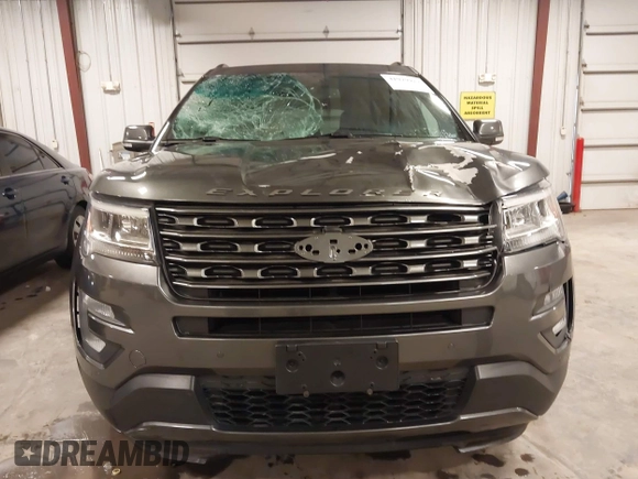 2017 Ford Explorer XLT with VIN 1FM5K8D86HGA22842, listed as a IAAI auction lot 41979924 with 103,486 mi miles and . Bid and sale history available at carsss.com. Image 12.