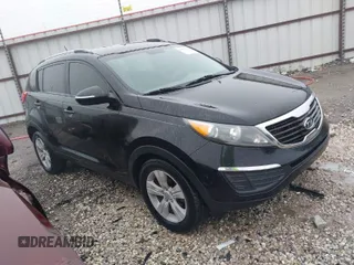 2011 Kia Sportage LX with VIN KNDPB3A25B7027733, listed as a IAAI auction lot 38570270 with 186,271 mi miles and . Bid and sale history available at carsss.com. Image 1.