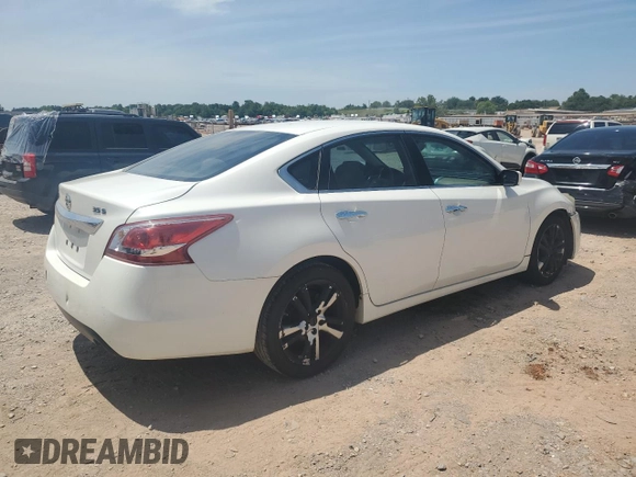 2013 Nissan Altima SV z VIN 1N4BL3AP6DN566952, wystawiony jako Copart lot #60994355 z przebiegiem 384 771 mil mil oraz Czysty tytuł • Clean title. Historia ofert i sprzedaży dostępna na DreamBid. Obrazek 3.