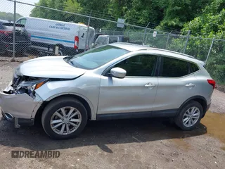 2017 Nissan Rogue SV with VIN JN1BJ1CR4HW122667, listed as a IAAI auction lot 42540290 with 69,459 mi miles and . Bid and sale history available at DreamBid. Image 14.