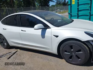2023 Tesla Model 3 z VIN 5YJ3E1EA7PF611306, wystawiony jako IAAI lot #42826820 z przebiegiem 24 422 mil mil oraz . Historia ofert i sprzedaży dostępna na DreamBid. Obrazek 14.