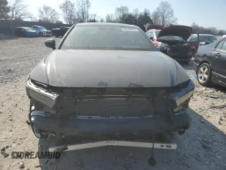 2025 Toyota Crown XLE z VIN JTDAAAAF1S3030863, wystawiony jako Copart lot #50586385 z przebiegiem 21 445 mil mil oraz Szkody całkowita. Historia ofert i sprzedaży dostępna na DreamBid. Obrazek 5.