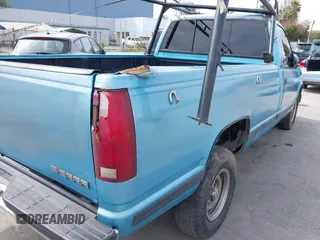 1993 GMC Sierra 1500 with VIN 1GTDC14H3PE518180, listed as a IAAI auction lot 41837262 with 380,405 mi miles and . Bid and sale history available at DreamBid. Image 6.
