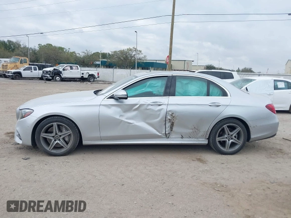 2019 Mercedes-Benz E-Class E 300 with VIN WDDZF4JB6KA515701, listed as a IAAI auction lot 41728642 with 62,636 mi miles. Bid and sale history available at carsss.com. Image 14.