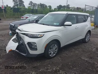 2022 Kia Soul LX z VIN KNDJ23AU5N7812393, wystawiony jako IAAI lot #42275386 z przebiegiem 95 387 mil mil oraz . Historia ofert i sprzedaży dostępna na DreamBid. Obrazek 2.