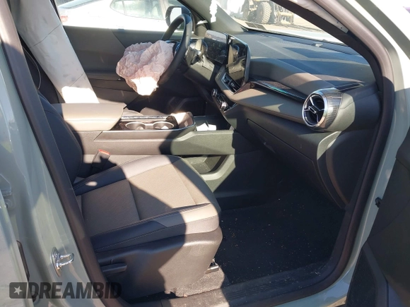 2025 Chevrolet Equinox FWD LT with VIN 3GNAXHEG2SL131819, listed as a IAAI auction lot 41700937 with 5,378 mi miles and . Bid and sale history available at DreamBid. Image 5.