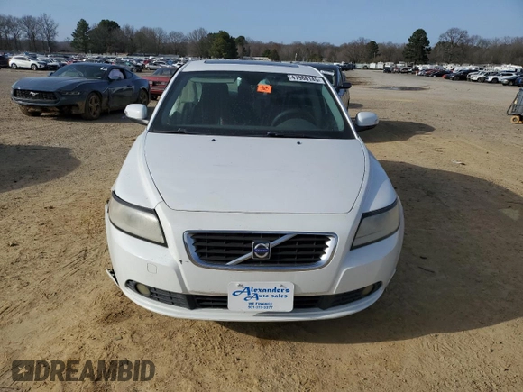 2010 Volvo S40 z VIN YV1382MS5A2501379, wystawiony jako Copart lot #47966145 z przebiegiem 159 967 mil mil oraz Szkoda całkowita • Salvage title. Historia ofert i sprzedaży dostępna na DreamBid. Obrazek 5.