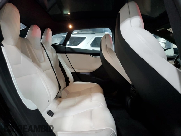 2019 Tesla Model S 75D z VIN 5YJSA1E25KF310915, wystawiony jako Copart lot #58130705 z przebiegiem 61 330 mil mil oraz Szkoda całkowita • Salvage title. Historia ofert i sprzedaży dostępna na DreamBid. Obrazek 11.
