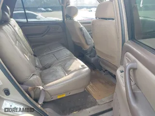 2004 Toyota Sequoia SR5 with VIN 5TDZT34A04S211737, listed as a IAAI auction lot 41782506 with 484,239 mi miles. Bid and sale history available at carsss.com. Image 8.