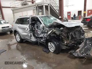 2020 Jeep Grand Cherokee Altitude z VIN 1C4RJFAG1LC185097, wystawiony jako IAAI lot #42096690 z przebiegiem Nie podano mil oraz . Historia ofert i sprzedaży dostępna na DreamBid. Obrazek 1.