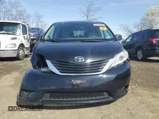 2011 Toyota Sienna LE AAS with VIN 5TDKK3DC5BS103911, listed as a Copart auction lot 51258425 with 202,099 mi miles and Salvage Title. Bid and sale history available at carsss.com. Image 5.