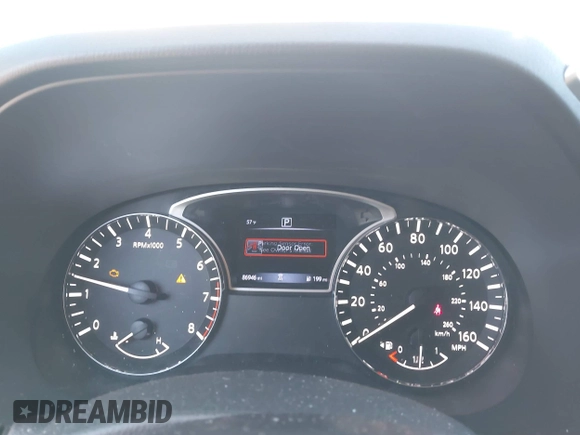 2020 Nissan Pathfinder S with VIN 5N1DR2AN8LC608330, listed as a IAAI auction lot 41637490 with 86,946 mi miles. Bid and sale history available at carsss.com. Image 7.