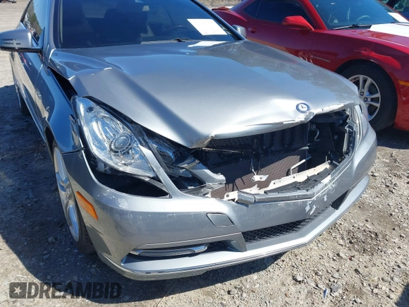 2013 Mercedes-Benz E-Class E 350 with VIN WDDKJ8JB3DF210590, listed as a IAAI auction lot 41813869 with 77,247 mi miles. Bid and sale history available at carsss.com. Image 6.