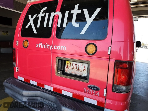 2007 Ford Econoline Cargo Commercial z VIN 1FTNE24LX7DA66517, wystawiony jako IAAI lot #42566208 z przebiegiem 125 518 mil mil oraz . Historia ofert i sprzedaży dostępna na DreamBid. Obrazek 24.