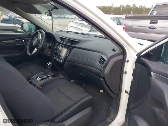 2017 Nissan Rogue SL with VIN 5N1AT2MT1HC752985, listed as a IAAI auction lot 41246428 with 140,101 mi miles. Bid and sale history available at carsss.com. Image 5.