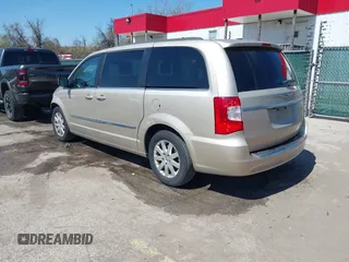 2013 Chrysler Town & Country Touring with VIN 2C4RC1BG2DR605857, listed as a IAAI auction lot 42001954 with 158,445 mi miles. Bid and sale history available at carsss.com. Image 3.